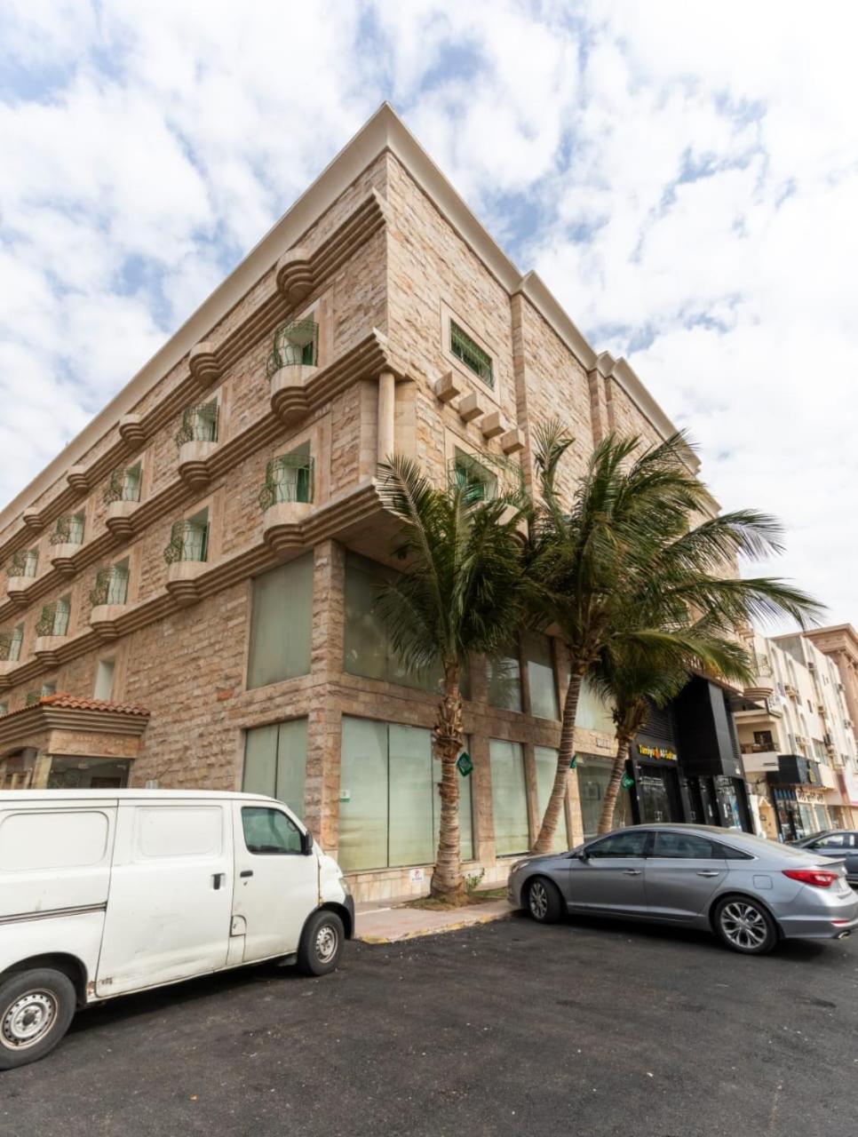 Delmon Hotel Suites Jeddah Exterior photo